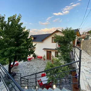 Bixhaku Maison d'hôtes Gjirokastër